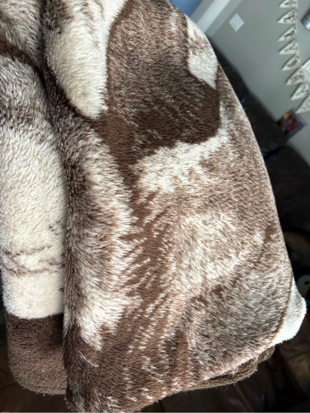 Vintage San Marcos Lion Blanket In Brown & Cream 87X62 Twin size EUC Cottagecore - Picture 10 of 11